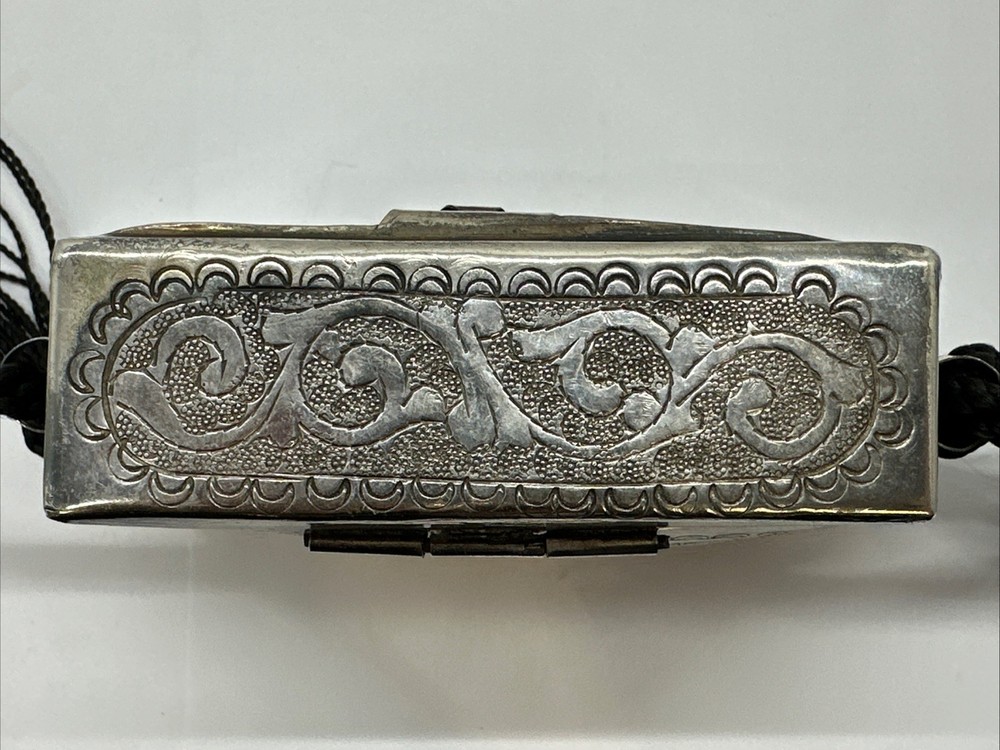 Vintage Moroccan Silver Plate Shouldered Small Metal Engraved Design Purse.