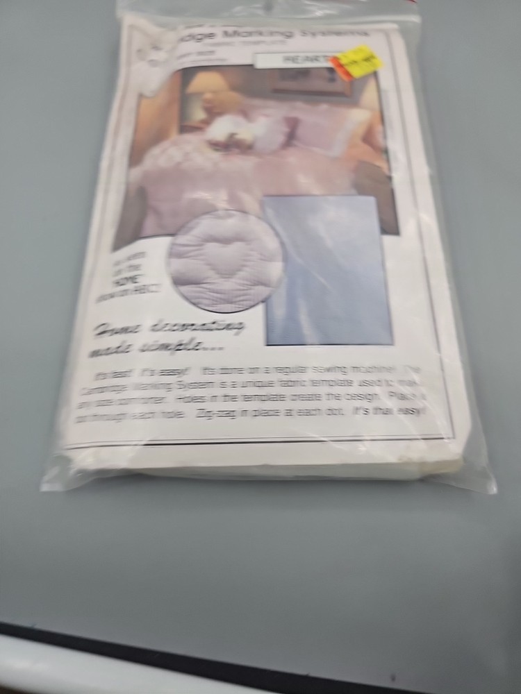 Cambridge Marking Systems Fabric Template HEARTS Pattern Bedspread Comforter