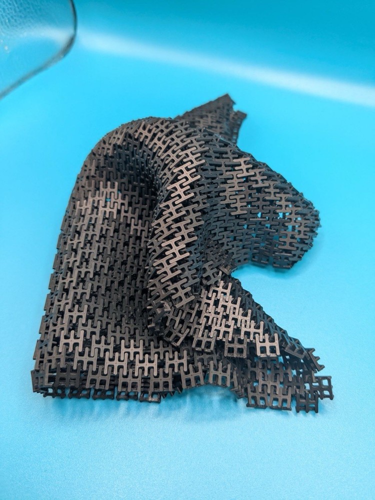 Satisfying fabric
