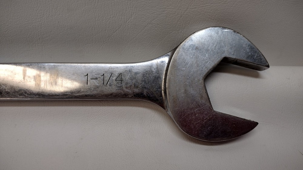 MAC Tools 1 1/4" Rachet & Wrench Combination CL402R