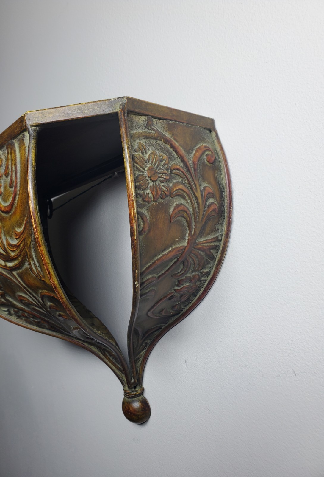 Large Ornate Tuscan Style Metal Wall Sconce 12" x 11" x 6"