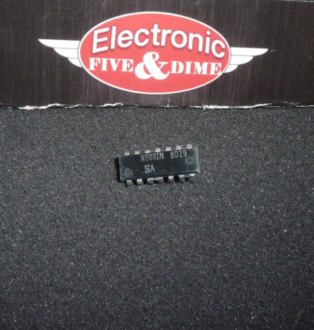 N8881N Signetics Quad 2 Input NAND Gate IC