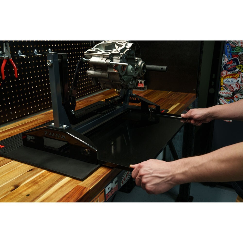 Tusk Motorcycle Engine Stand / rebuilding single cylinder 2 or 4-stroke engines