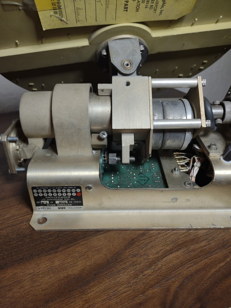 Bendix DA-144A Antenna Radar 4000790-4406