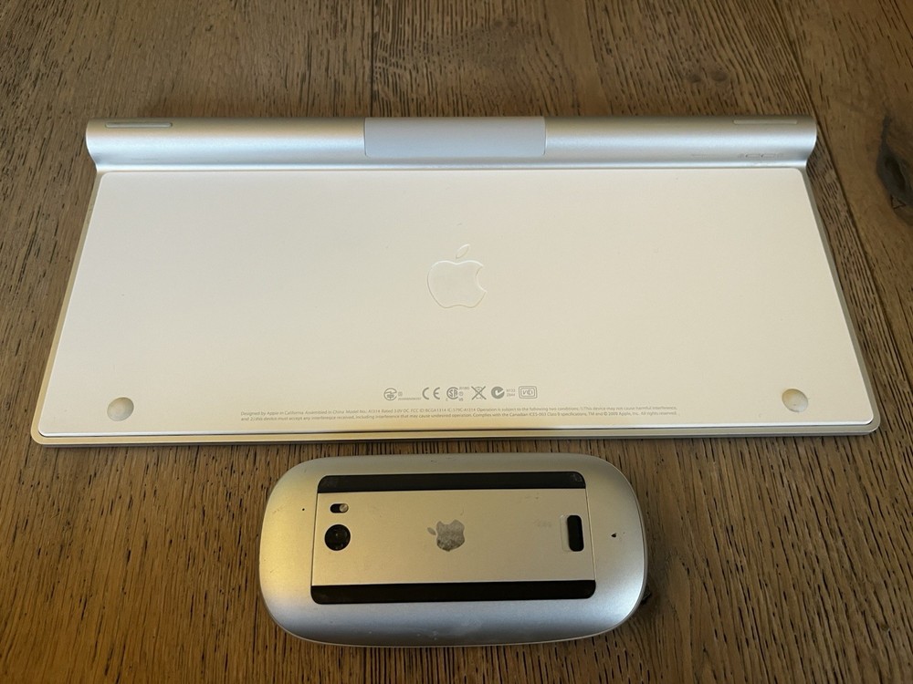 Apple A1314 / A1296 Wireless Keyboard + Magic Mouse - Bluetooth Mac Combo Set