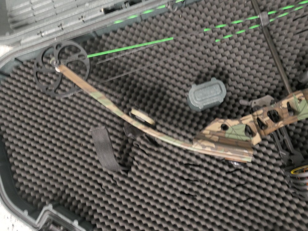 Mathews Solo Cam Machine Riser Bow RH 70LB