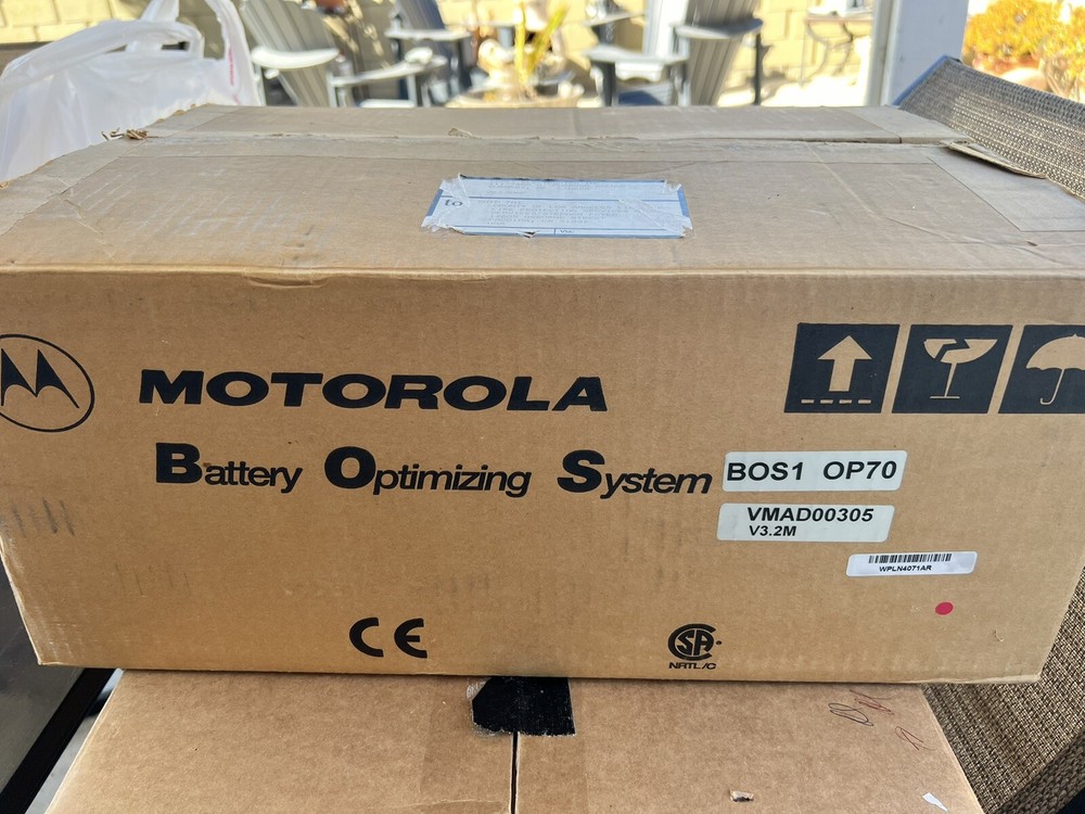 NEW OPEN BOX MOTOROLA WPLN4071AR 4 UNIT BATTERY OPTIMIZING SYSTEM