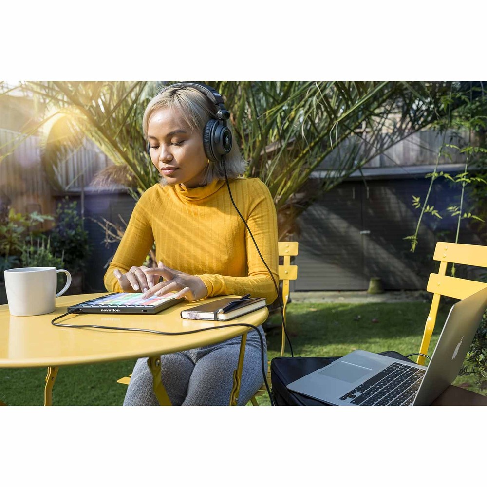 Novation Launchpad Mini MK3 Audio Grid Controller for Ableton Live w Case