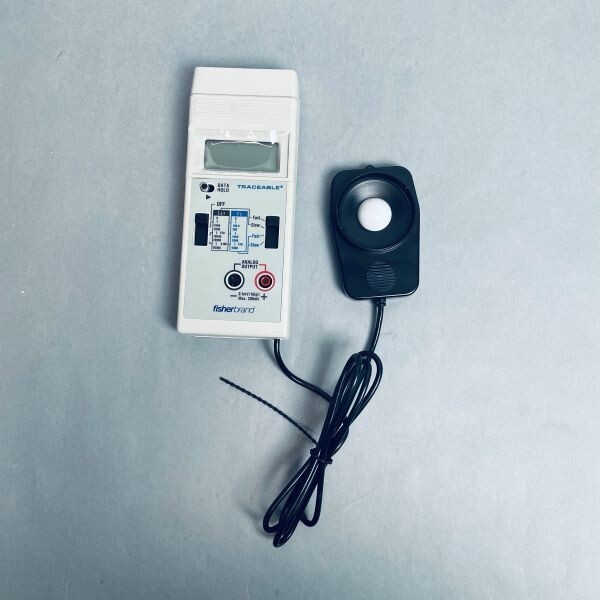 Fisherbrand Traceable Dual-Range Light Meter