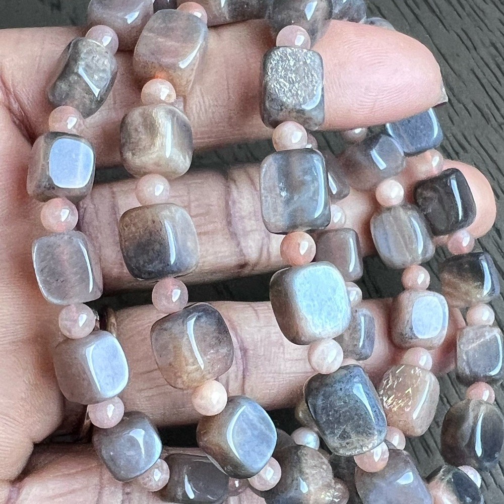 Backbone sunstone cube bracelet 6.5. (One)