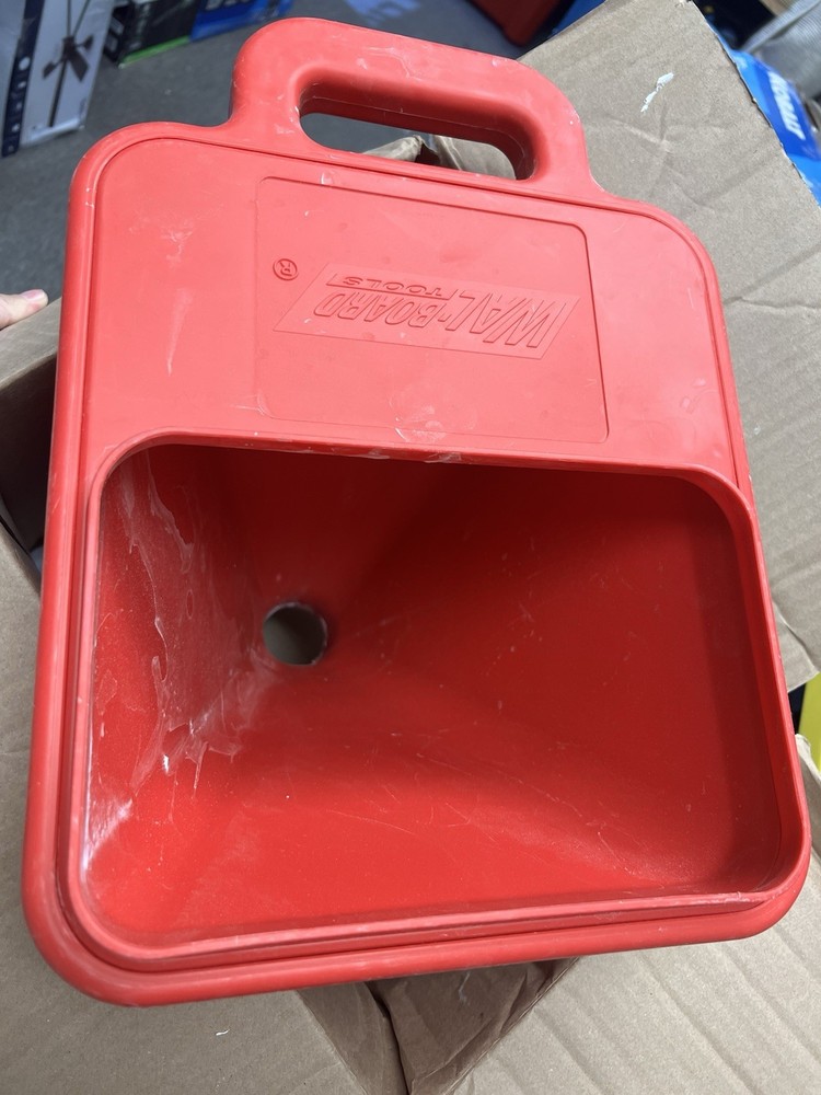 WAL-BOARD TOOLS Gravity-fed Hopper Gun - PREOWNED