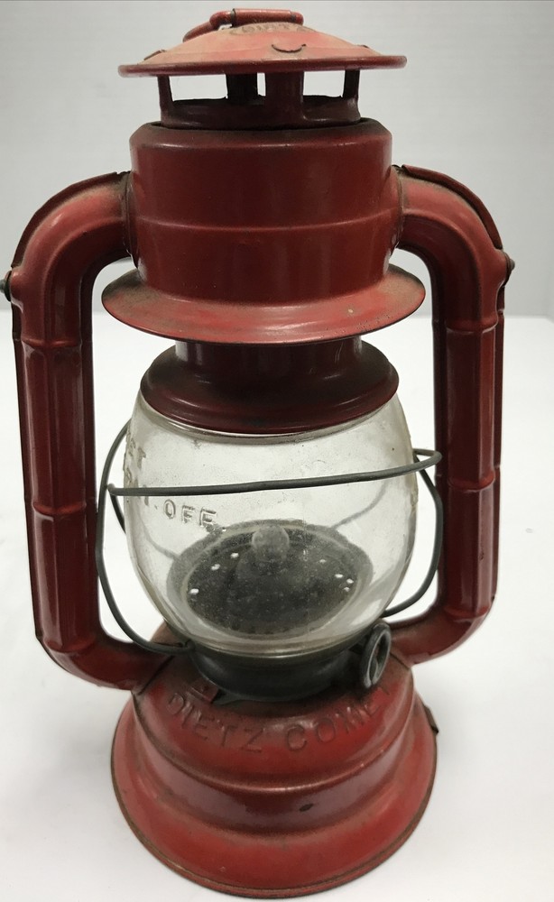 Dietz Comet Lantern With H2 Embossed Comet Globe 8” High