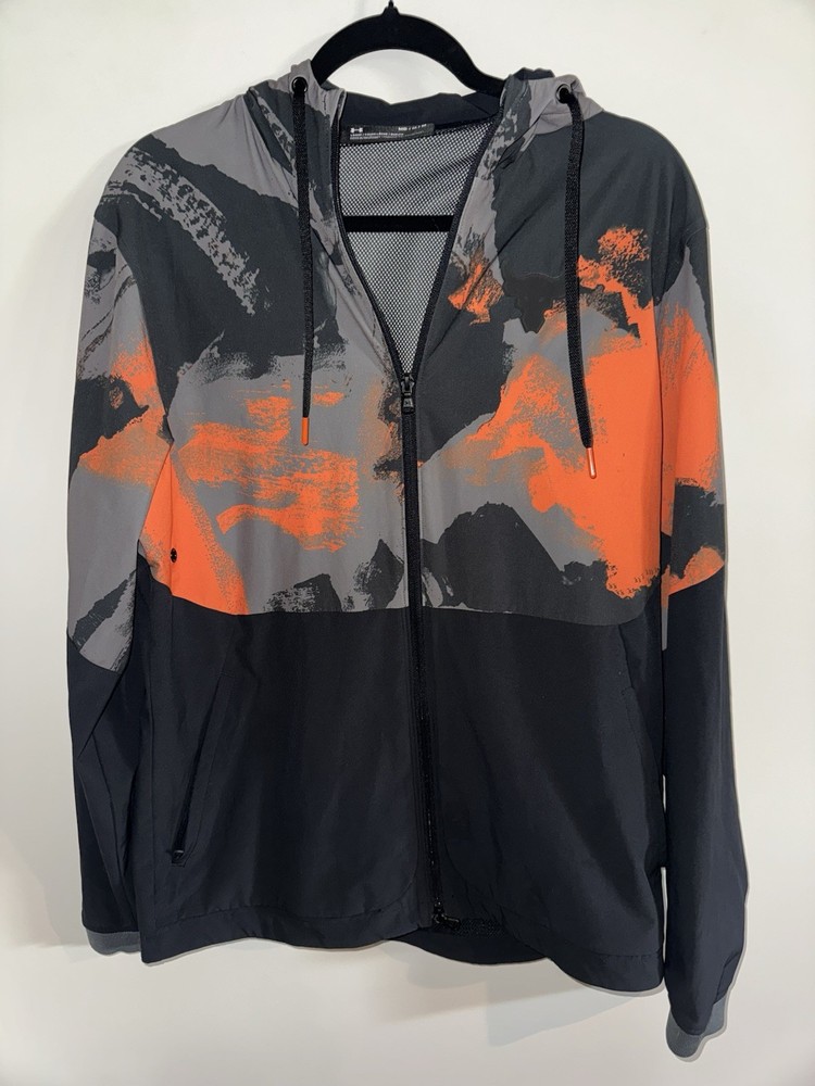 Under Armour Zip Up Jacket Size Men’s Medium