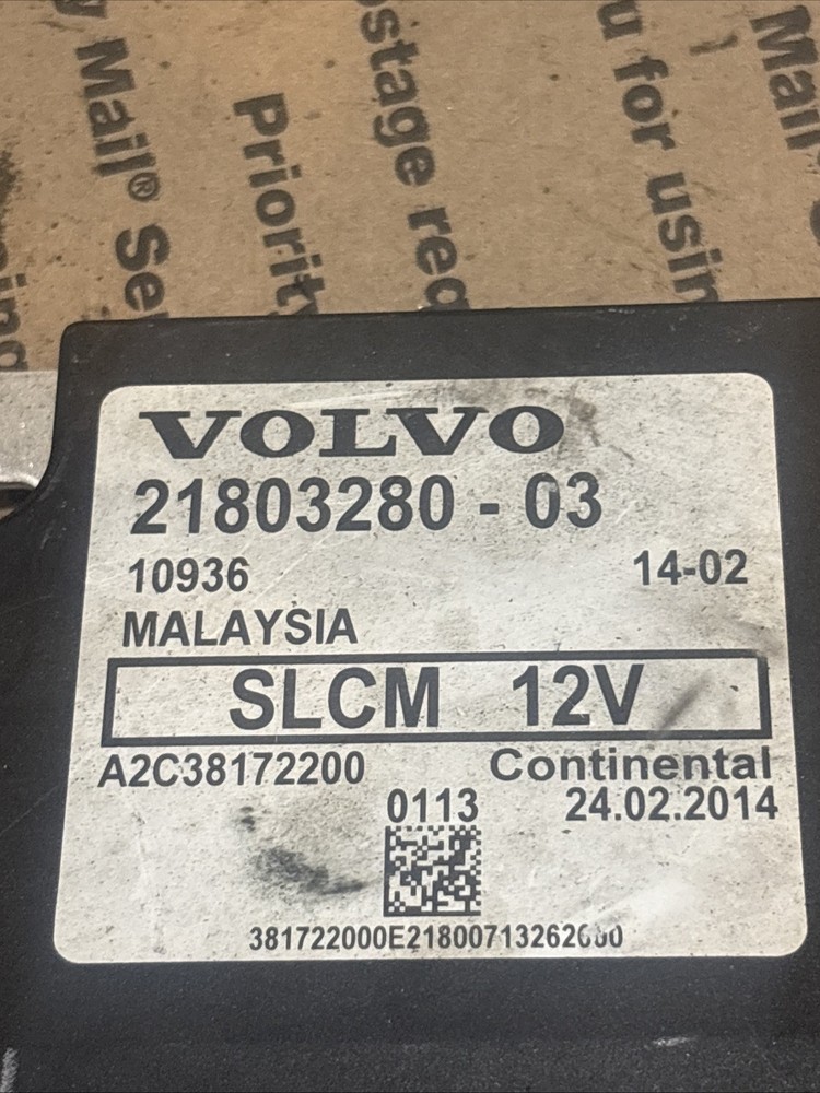 Volvo VNL Light Control Module - P/N: 21803280-03