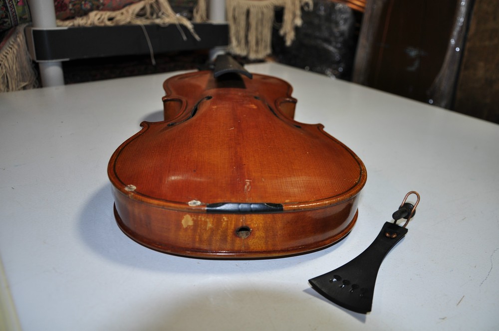 Jacobus Stainer in Absam 1665 Violin w/ 2 Bows