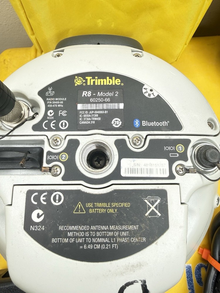 Trimble R8 Model 2GPS Base Rover RTK System 450-470MHz / Trimble TSC3 Controller