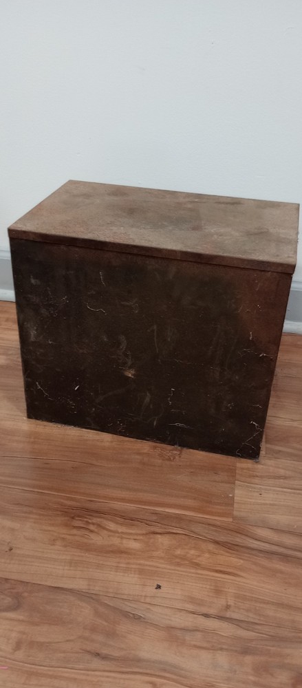 Vintage Shurhit tool box - missing drawers