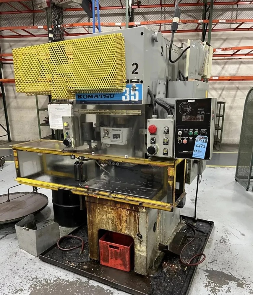 38.5 TON KOMATSU "OBS-35-3" OPEN BACK VARIABLE-SPEED  GAP FRAME PRESS - #30833