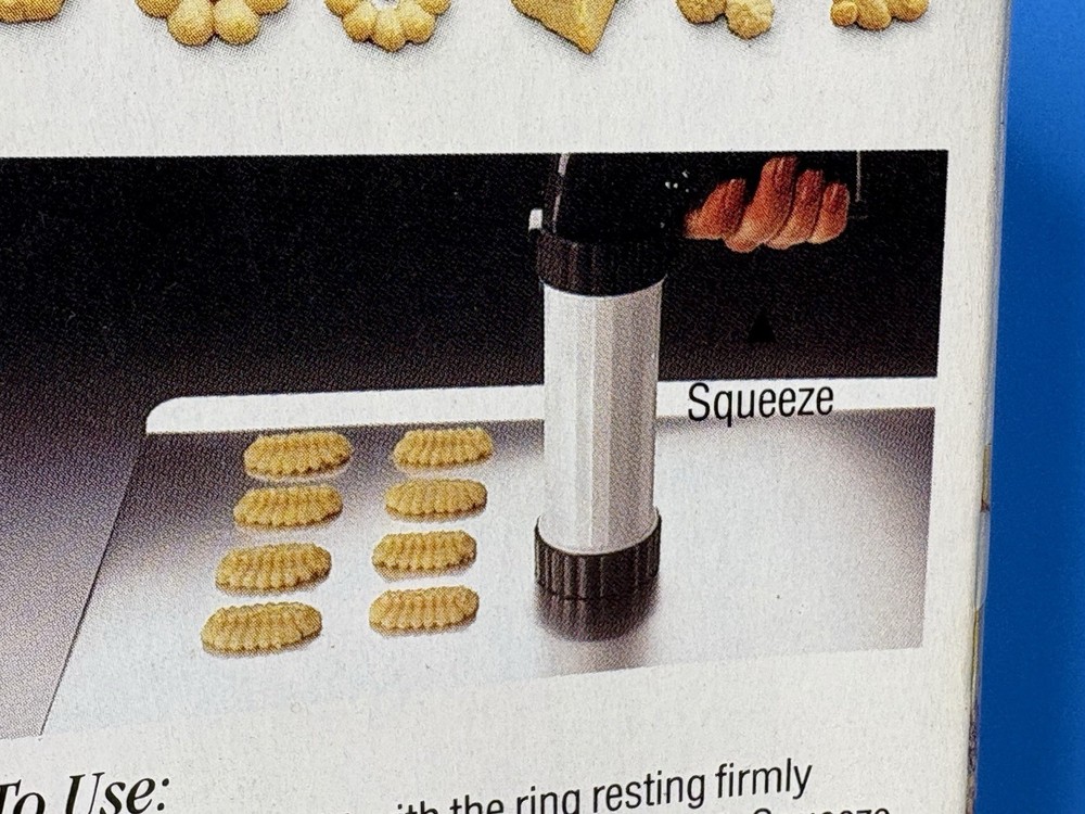 Wilton Spritz Cookie Press With 12 Disc Design Large Barrel Easy Squeeze Trigger