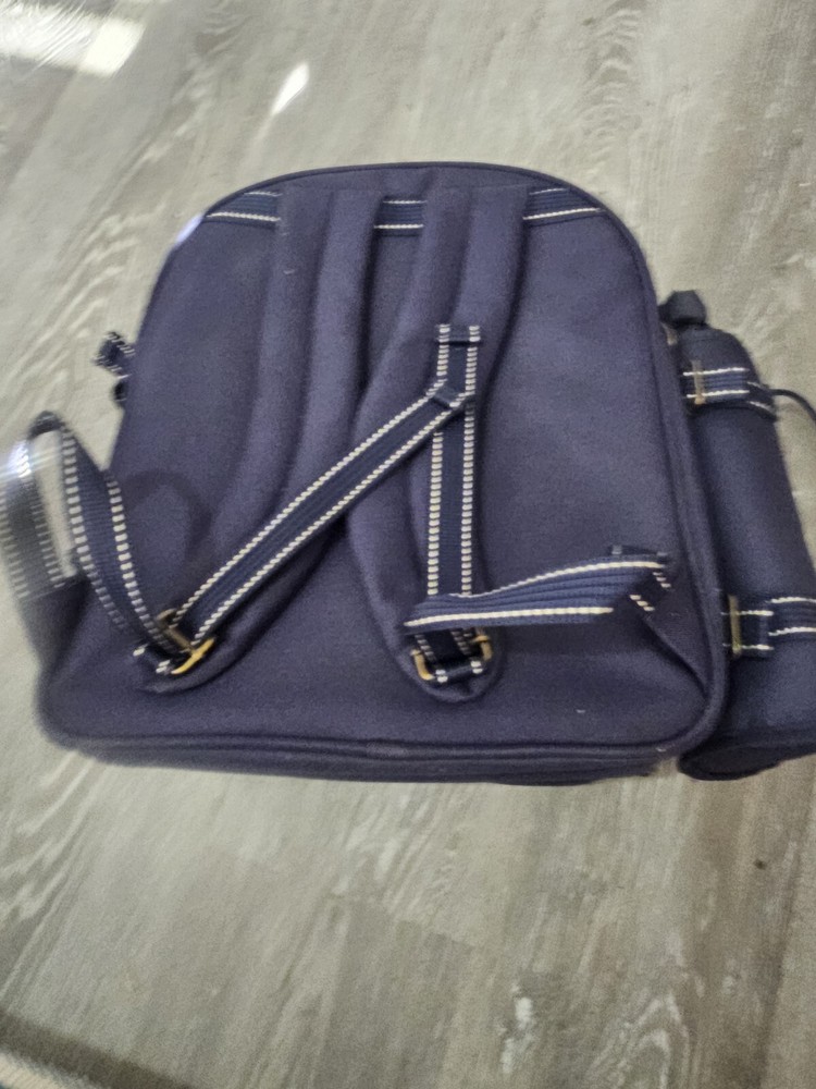 The Shores Back Pack With Utensils
