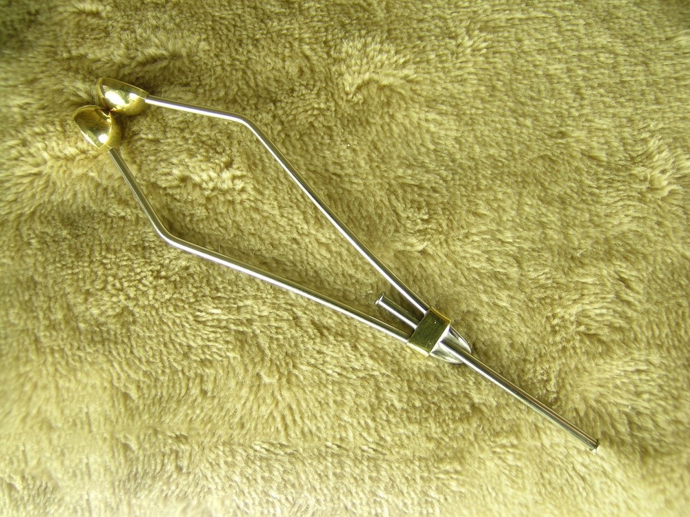 COLLAR BOBBIN HOLDER 4" #005