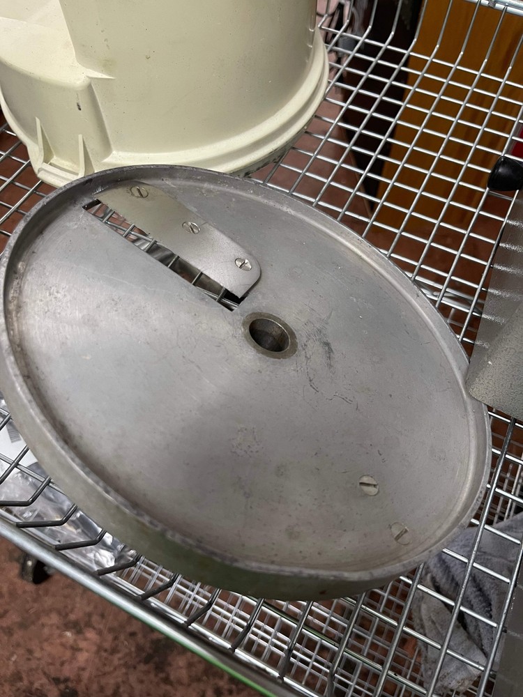 Robot Coupe CL400 Continuous Feed Attachment with 2 Blades.