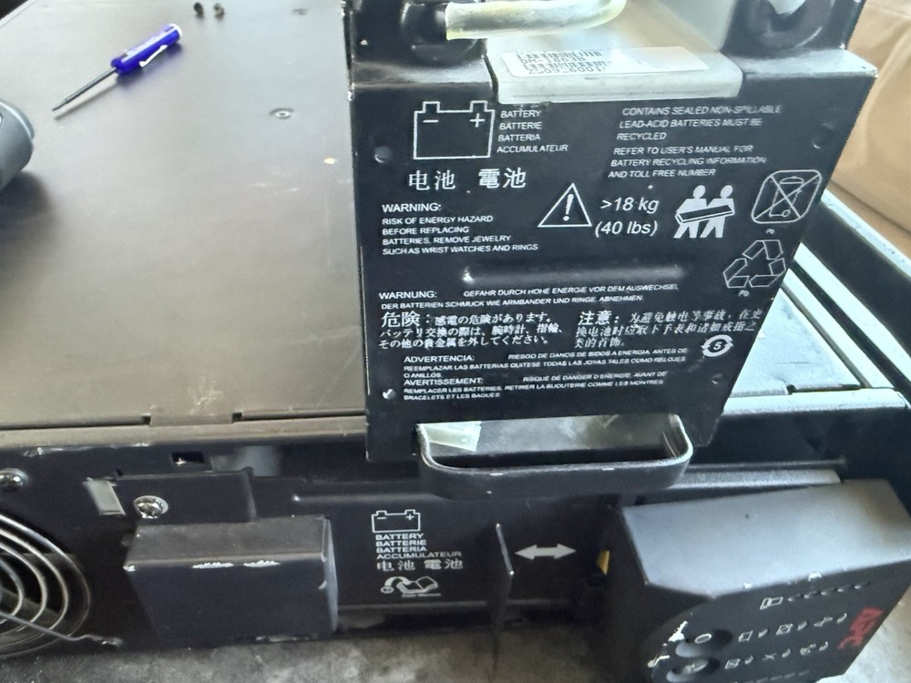 APC OM-1863B BATTERY ENCLOSURE MODULE - No Batteries