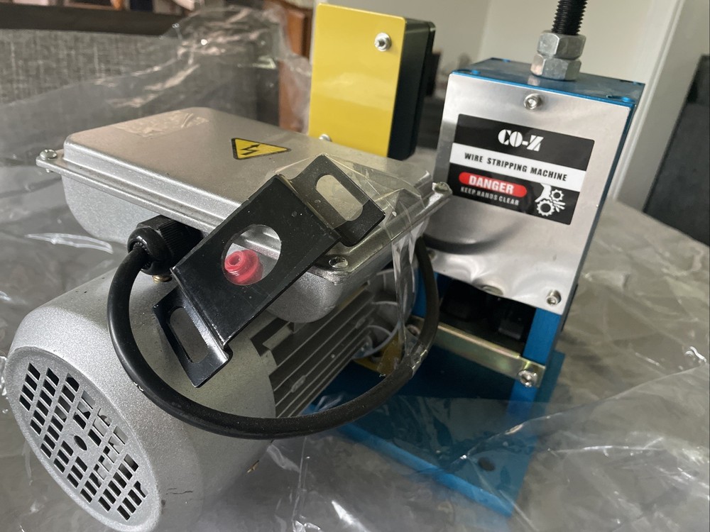 CO-Z WSMS025BL Manual Wire Stripping Machine with Portable Cable Stripper