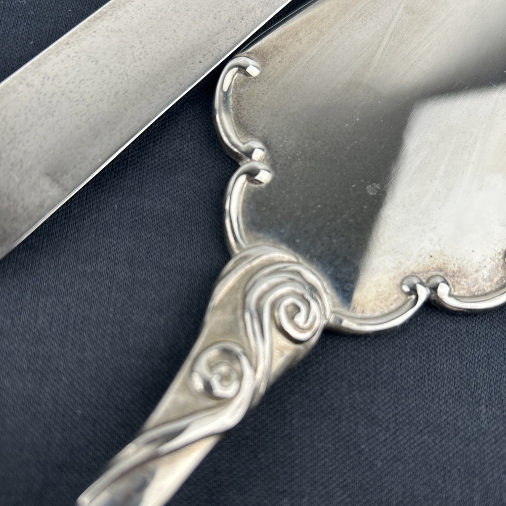 Everlasting Elegance 2 Piece Wedding Cake SERVING SET Heart Design Preowned