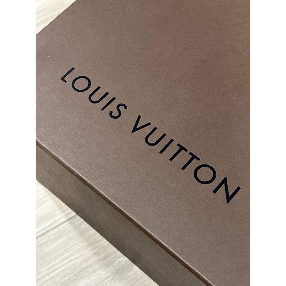 Louis Vuitton, LV, Authentic, gift box, 11x 12.5, KB461