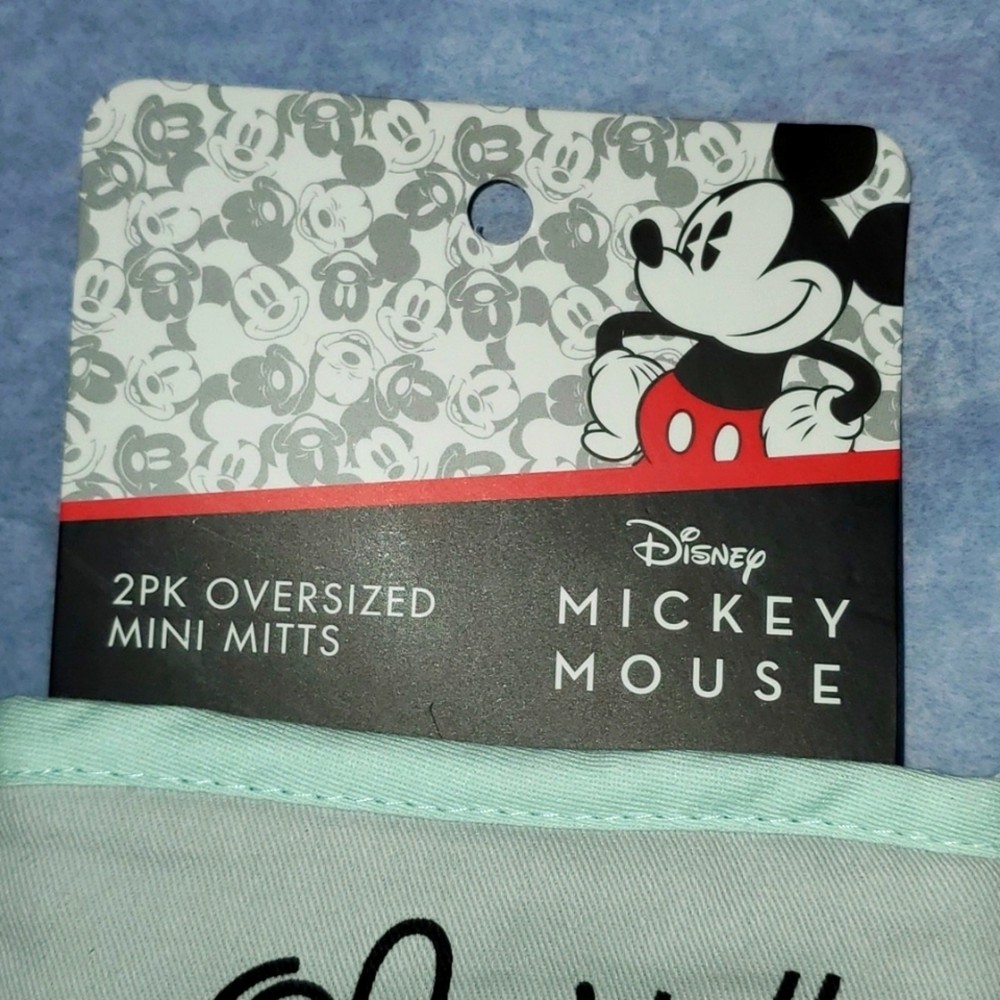 Mickey Mouse "Oh Hello" 2PK Oversized Mini Mitts