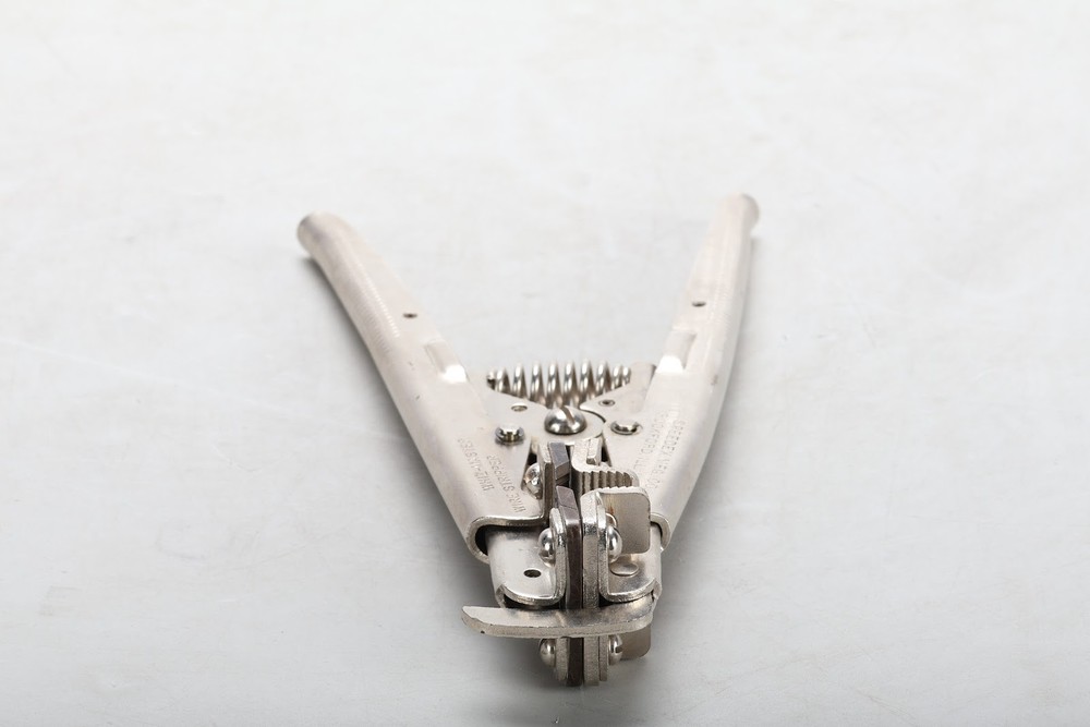 Speedex Whiz-Master Multi-Gauge Wire Stripper Tool