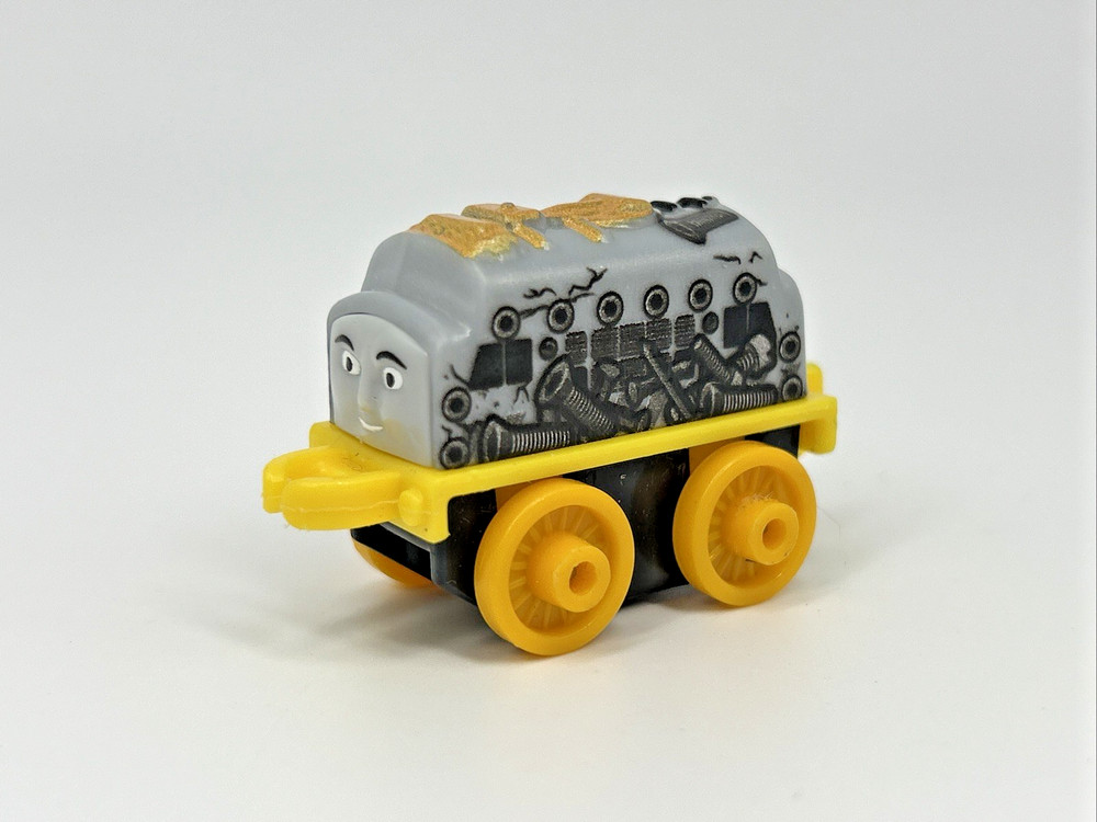THOMAS & FRIENDS Minis Train Engine Diesel 10 Construction Engine Nuts Bolts
