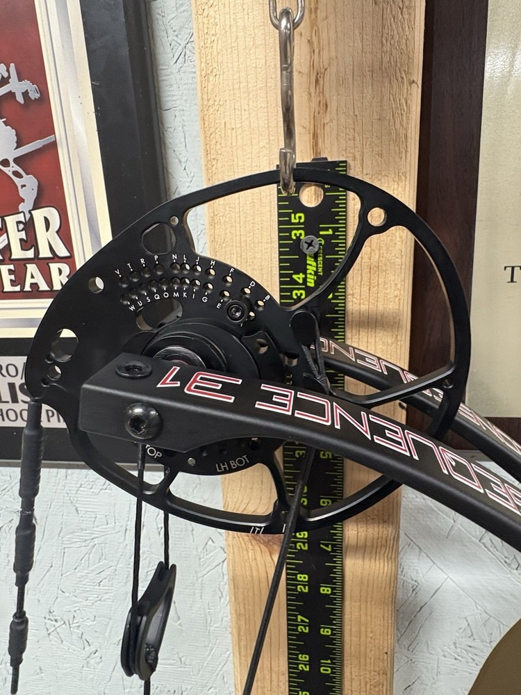 2026 Darton Consequence 31 Bow RH 50-60 Lb