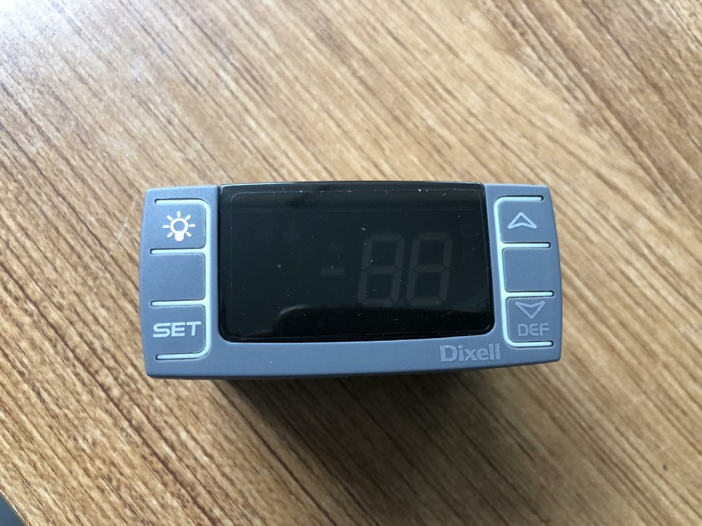 1PCS NEW XR03CX temperature controller