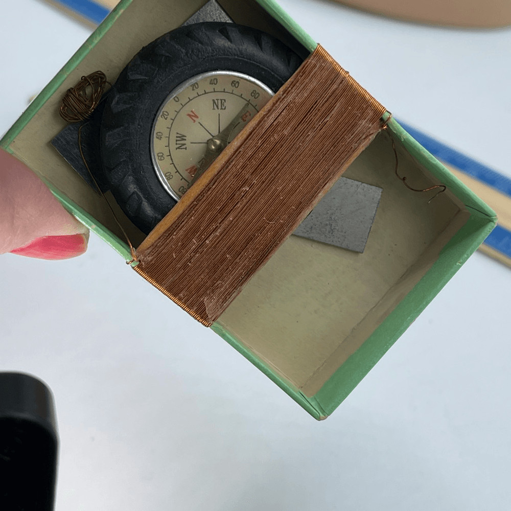 Vintage science kit pillbox Galvonometer.