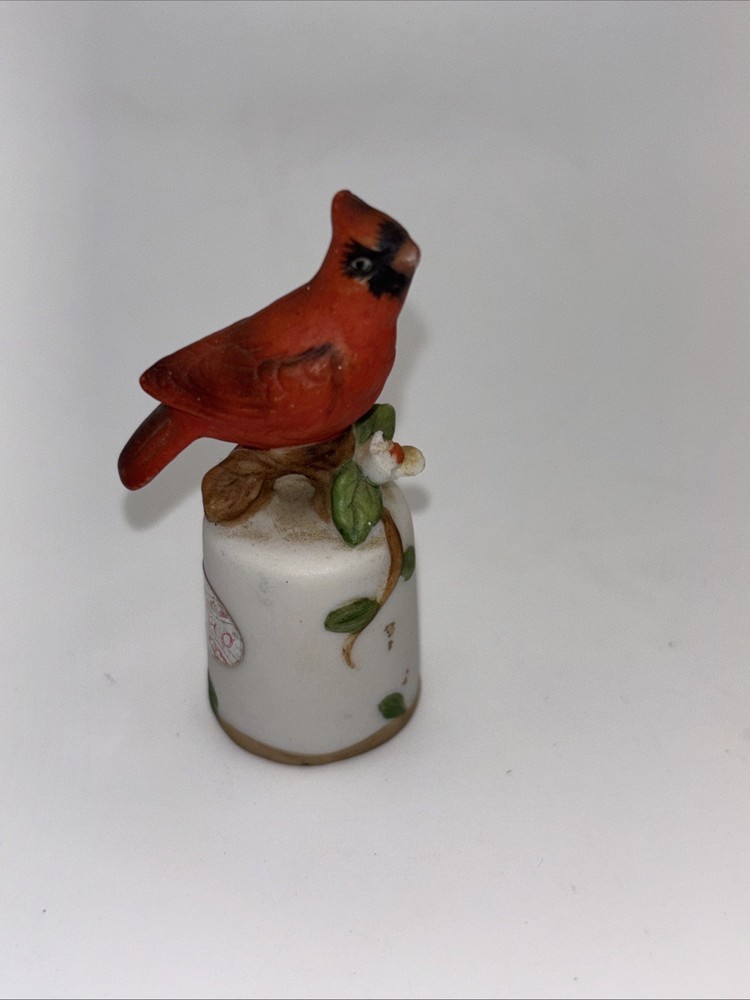 Vtg Cardinal Ceramic Thimble. Taiwan.