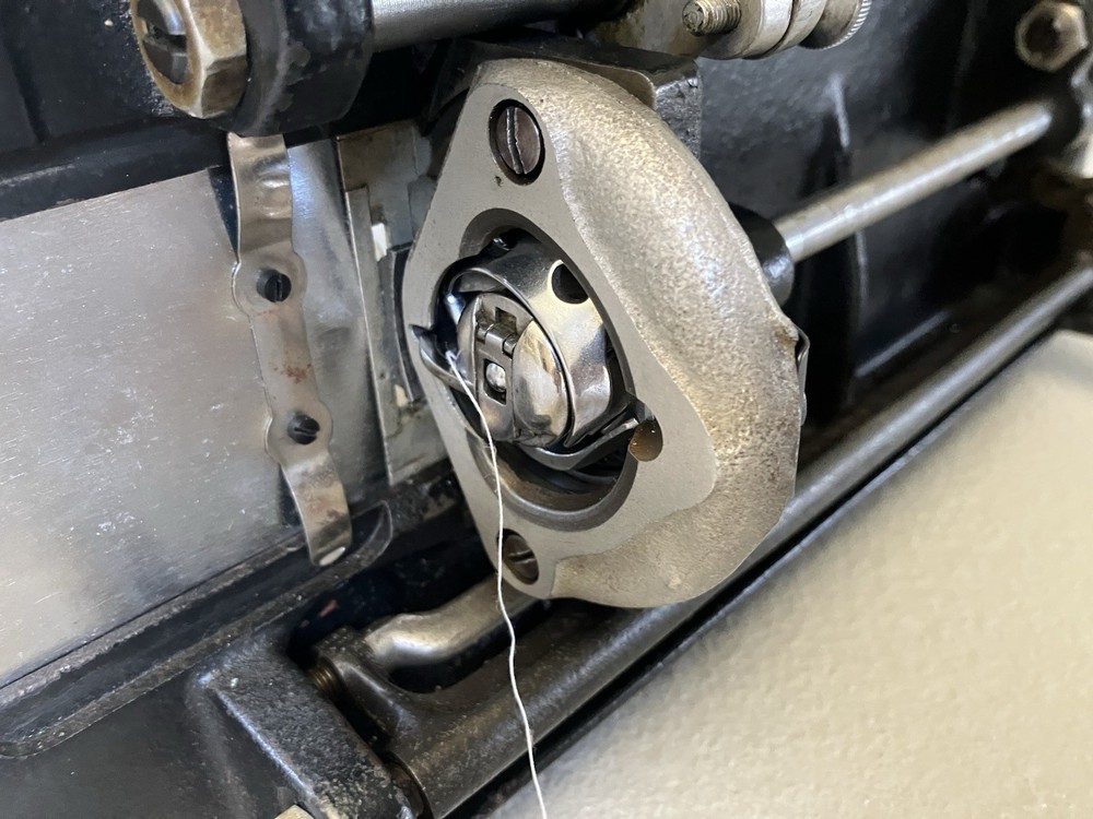 WW2 Japan Sinsei Cross Star Sewing machine (Singer 15 clone)