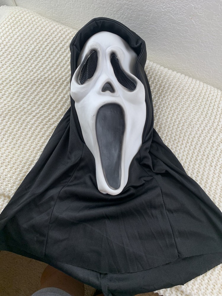 Scream 90’s Ghostface Mask Black