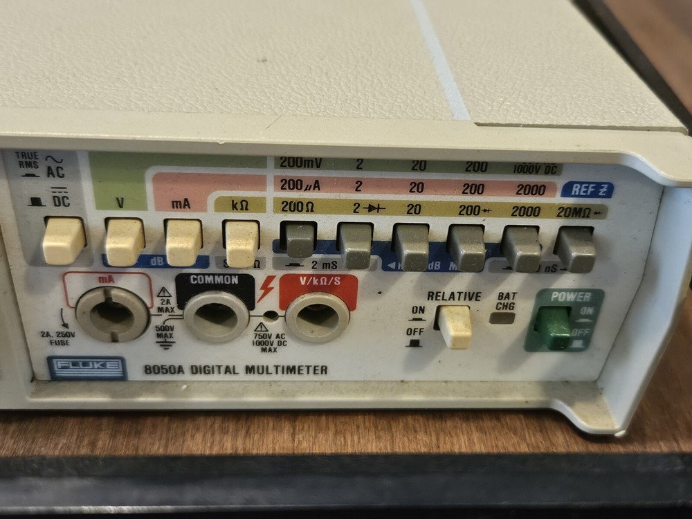 Fluke 8050A Digital Multimeter Portable Benchtop Laboratory Device ~ T8052