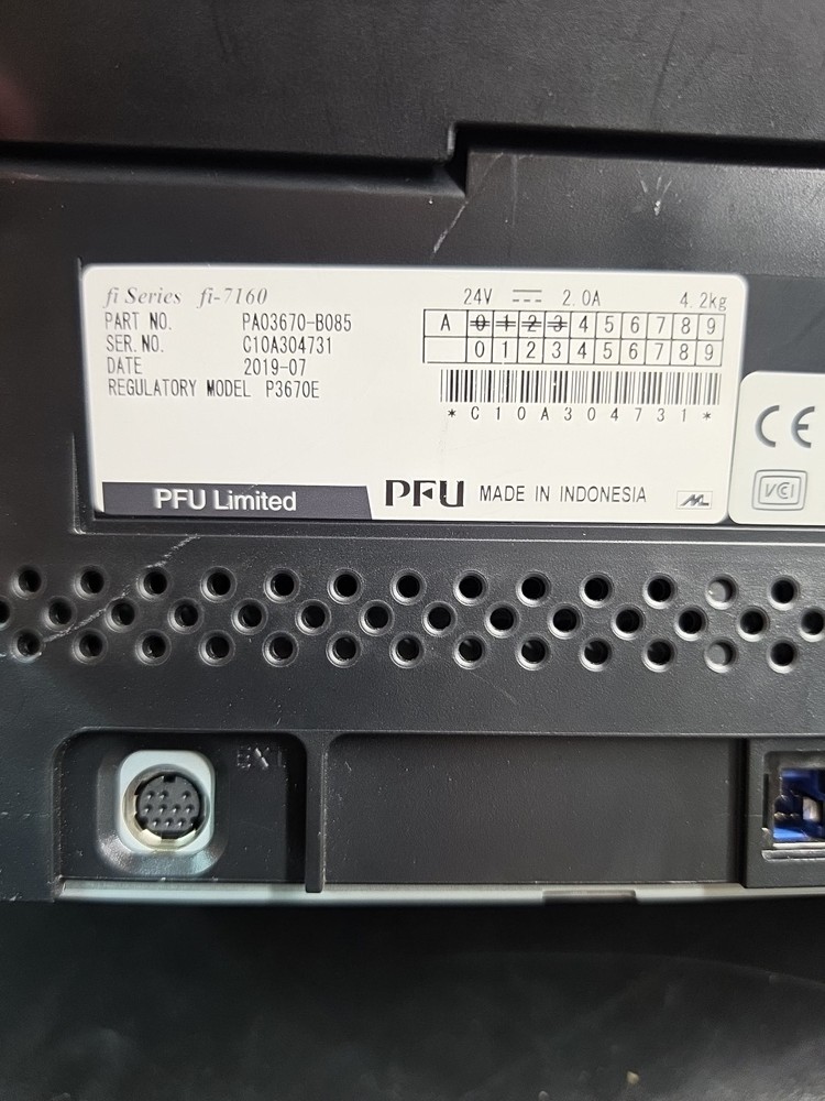 Fujitsu fi-7160 Color Duplex Desktop Document Scanner - COMPLETE