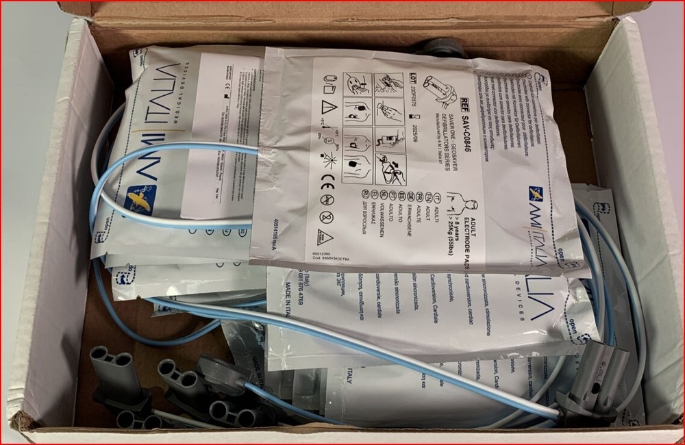 AMI ITALIA Original Replacement Plates for Defibrillator - (Ref:SAV-C0846)
