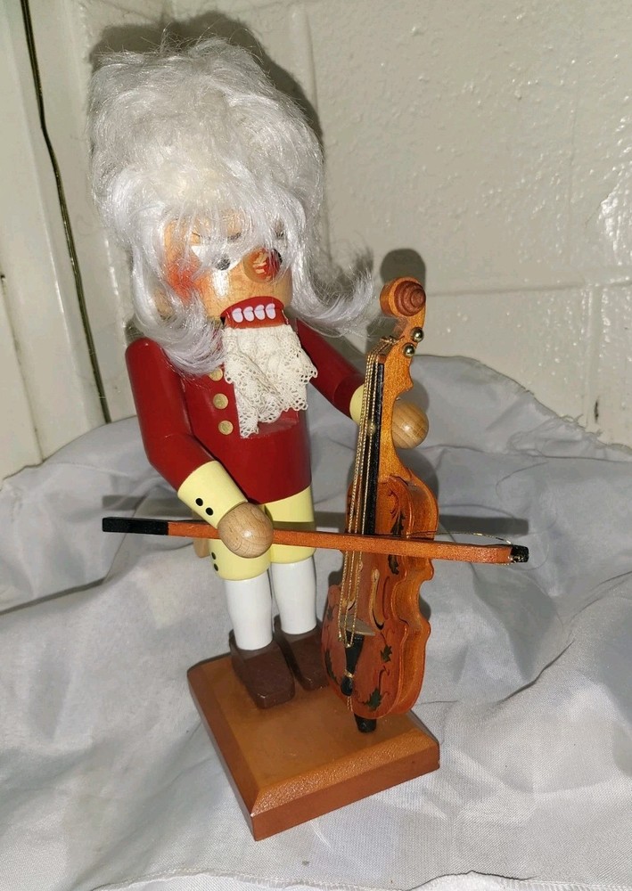 Steinbach Nutcracker Mozart Playing A Chello