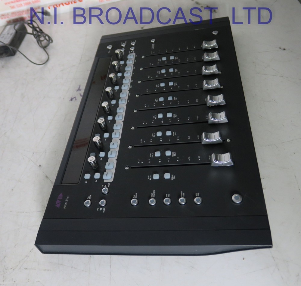 Avid Artist mix  audio panel