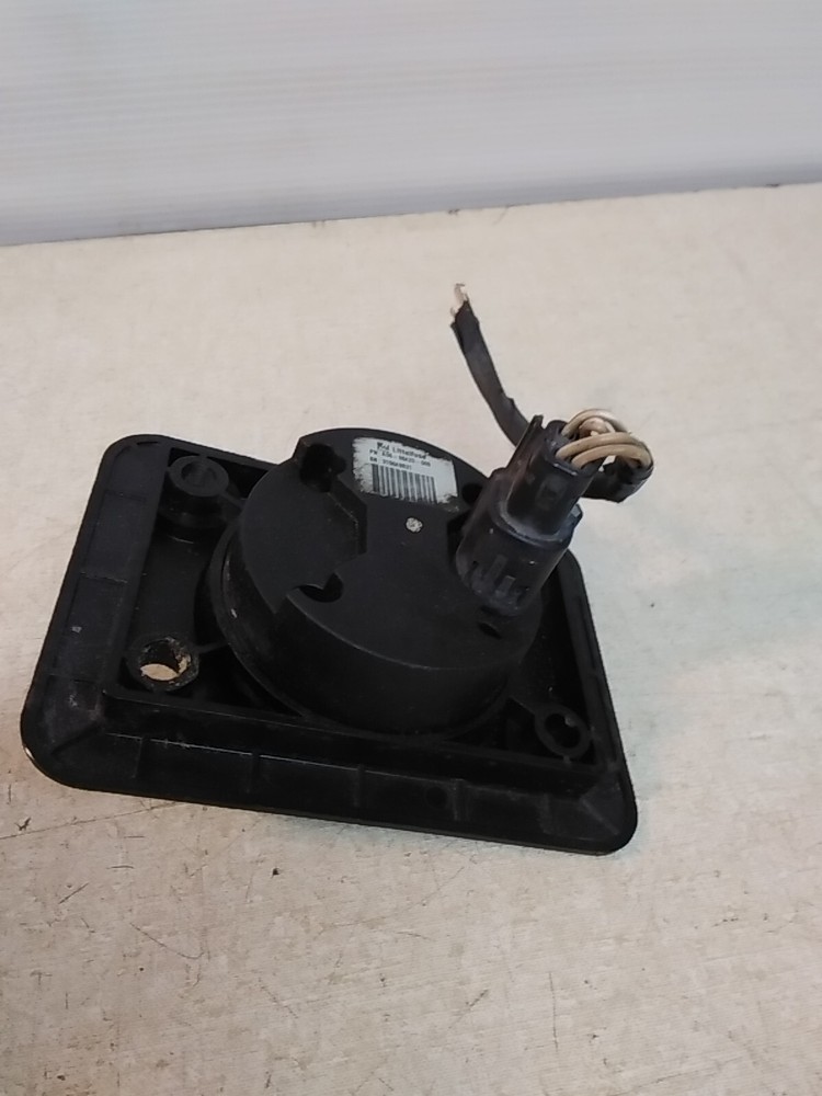 Freightliner A06-88420-000 Single Positive Cutoff Switch