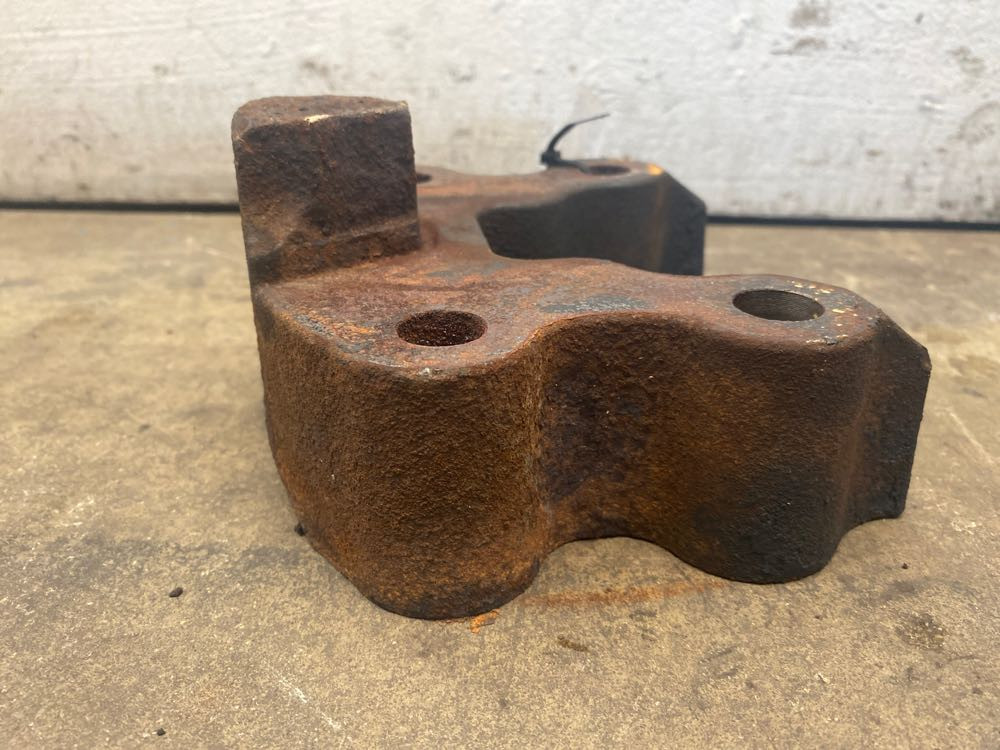 Suspension Bracket (641-12505)