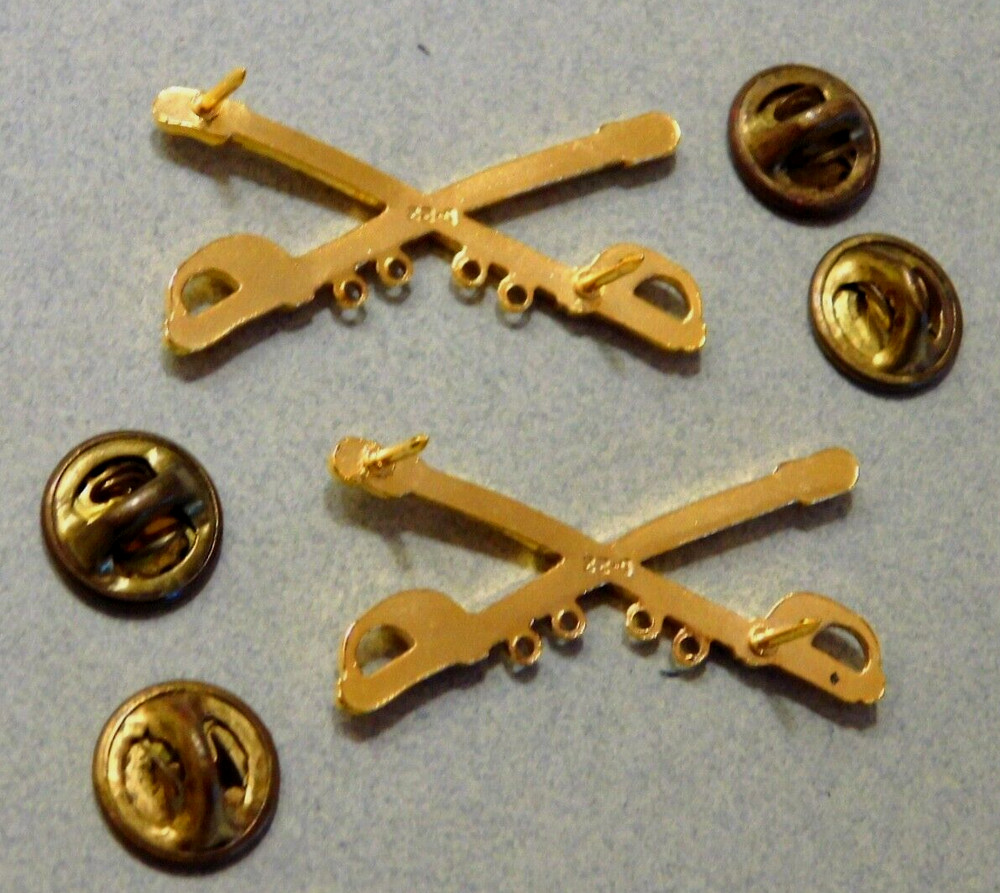 VINTAGE U.S. CAVALRY OFFICER'S COLLAR DEVICES - MATCHED PAIR