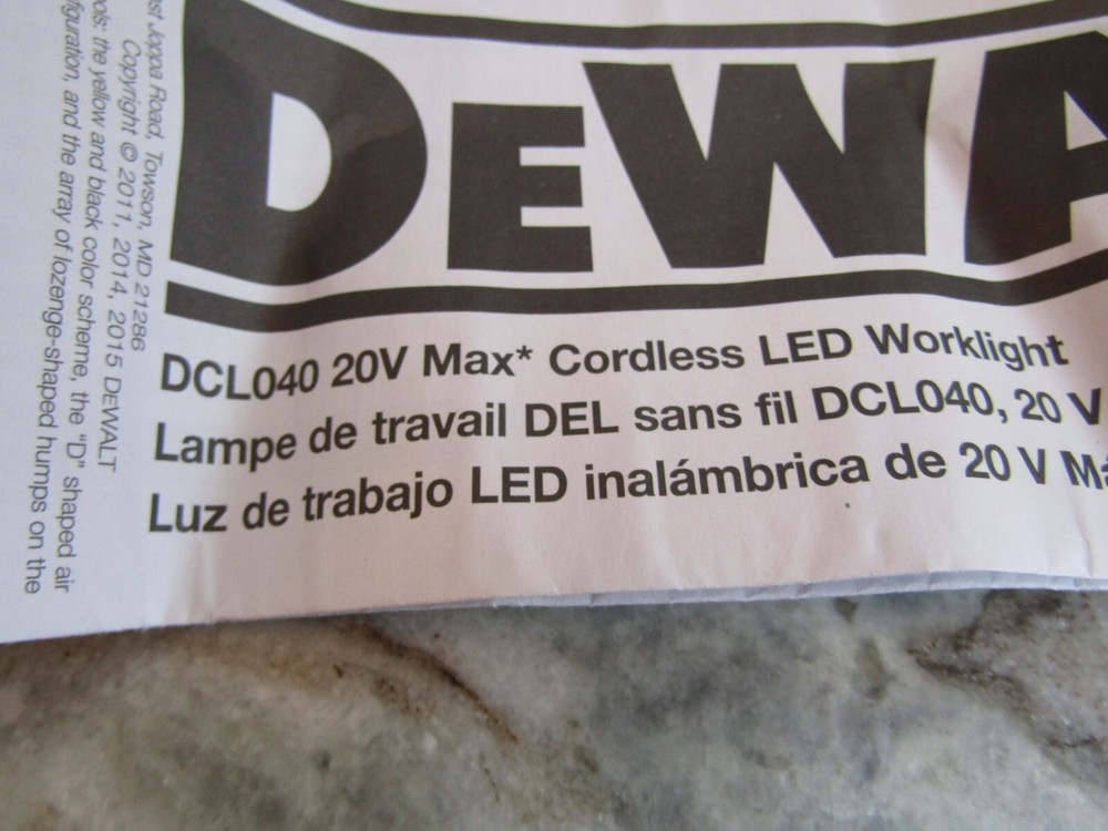DEWALT DCL040 20V CORDLESS LED WORKLIGHT FLASHLIGHT OWNERS MANUAL