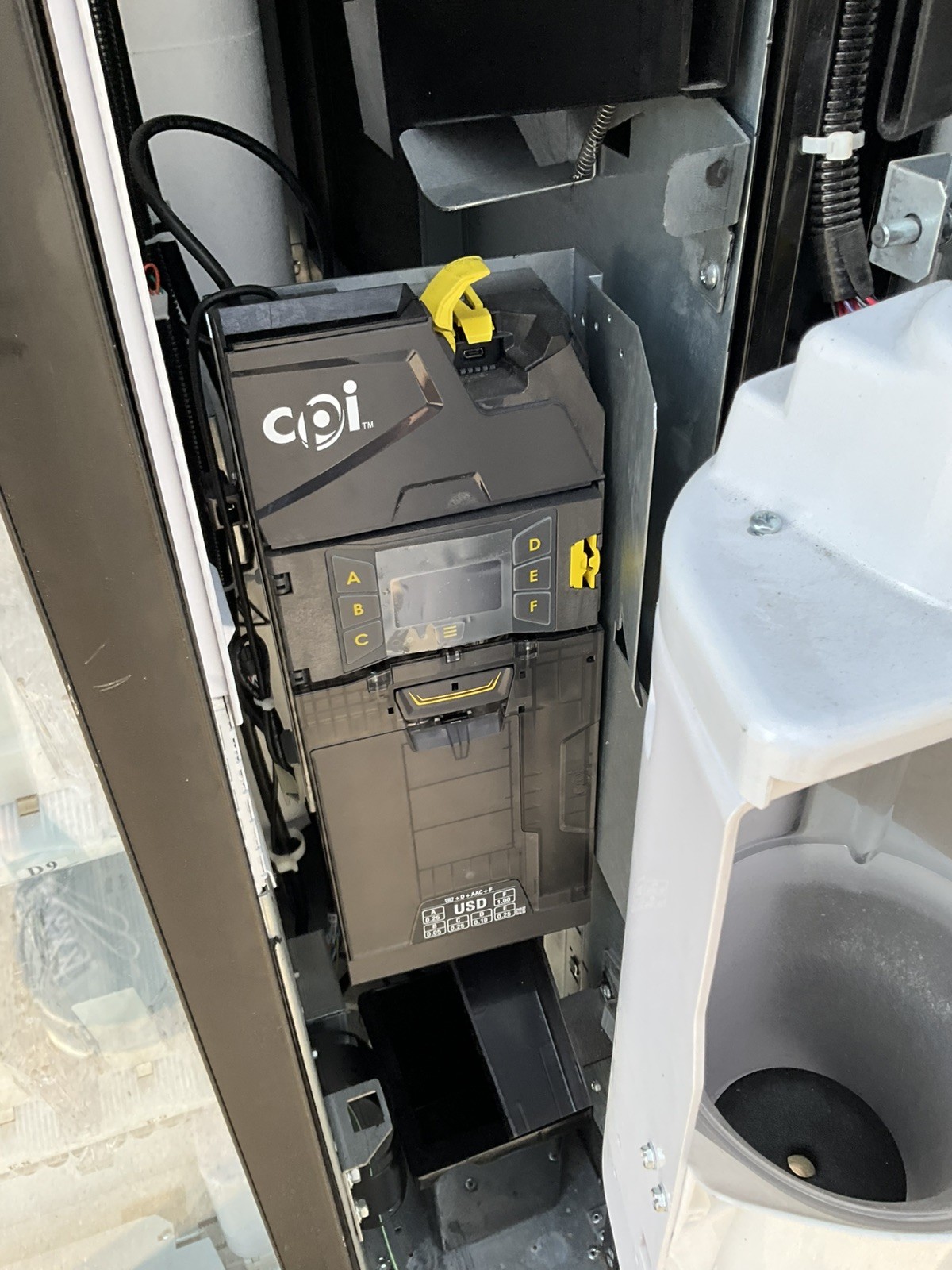 23 Dixie Narco BevMax CPI Glass Front Beverage Vending Machine 5800-4HC crane