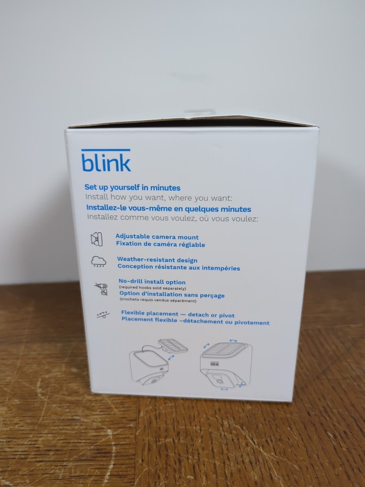 Blink Solar Panel Charging Mount Model BAC044500U - Black - NEW OPEN BOX